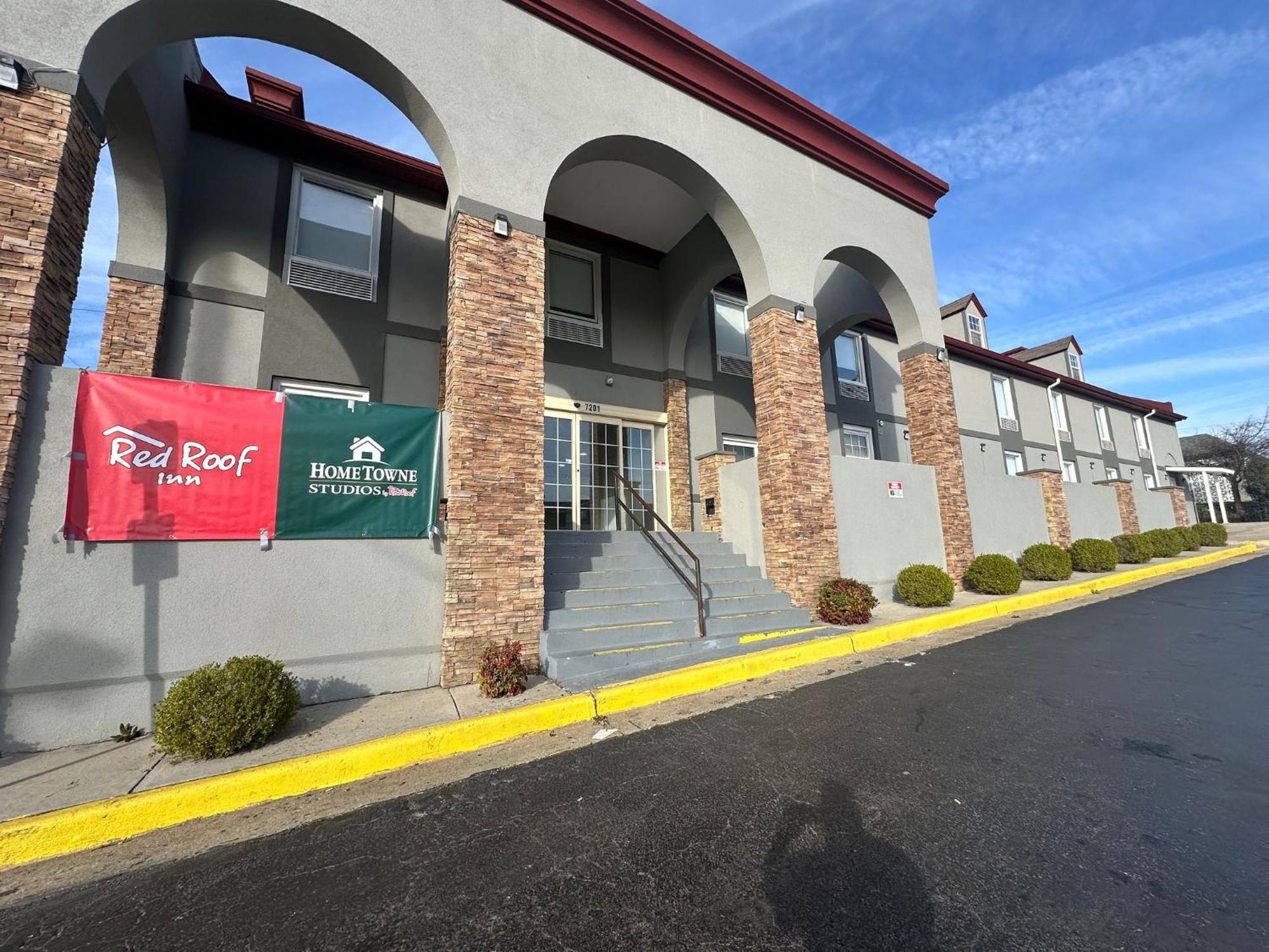 Hometowne Studios By Red Roof Richmond, Va - W Broad St Dumbarton エクステリア 写真